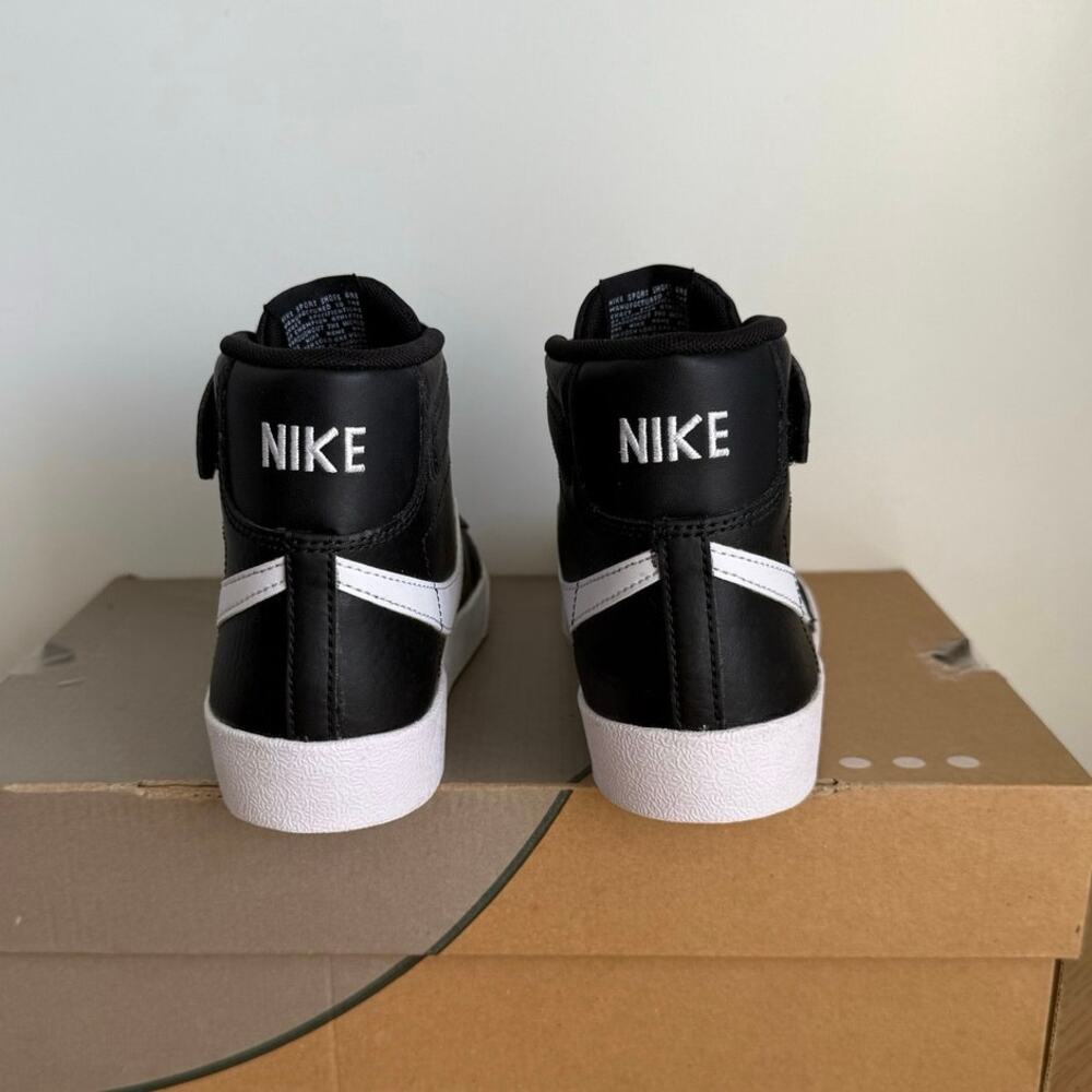 Nike Blazer Mid ‘77 Black/White Kids Sneakers- SZ 3 Y - Picture 3 of 12
